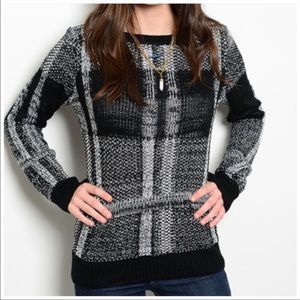 Black & White Plaid Sweater NWOT Size M